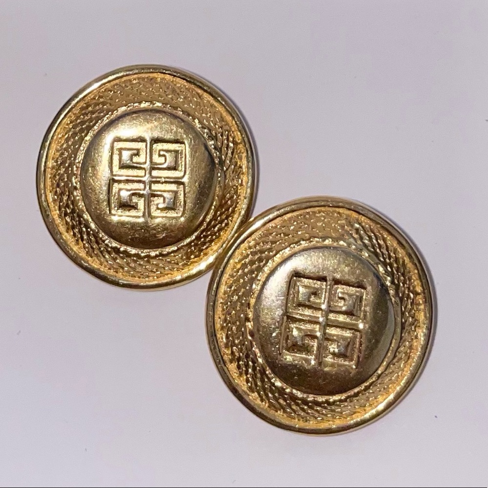 VINTAGE GIVENCHY
EARRINGS HAMMERED 4C
LOCO 1980S